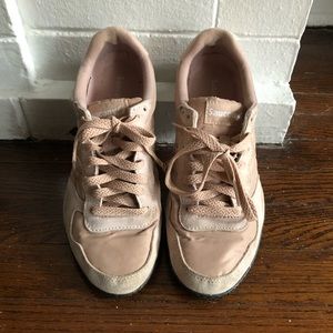 Saucony Bullet sneakers pale pink